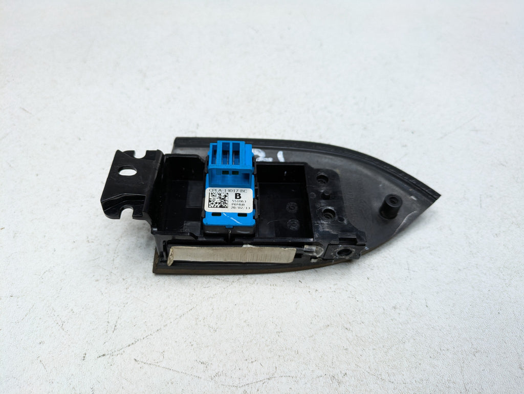 2013 - 2017 OEM LAND ROVER RANGE ROVER REAR LEFT DRIVER SIDE LOCK UNLOCK SWITCH