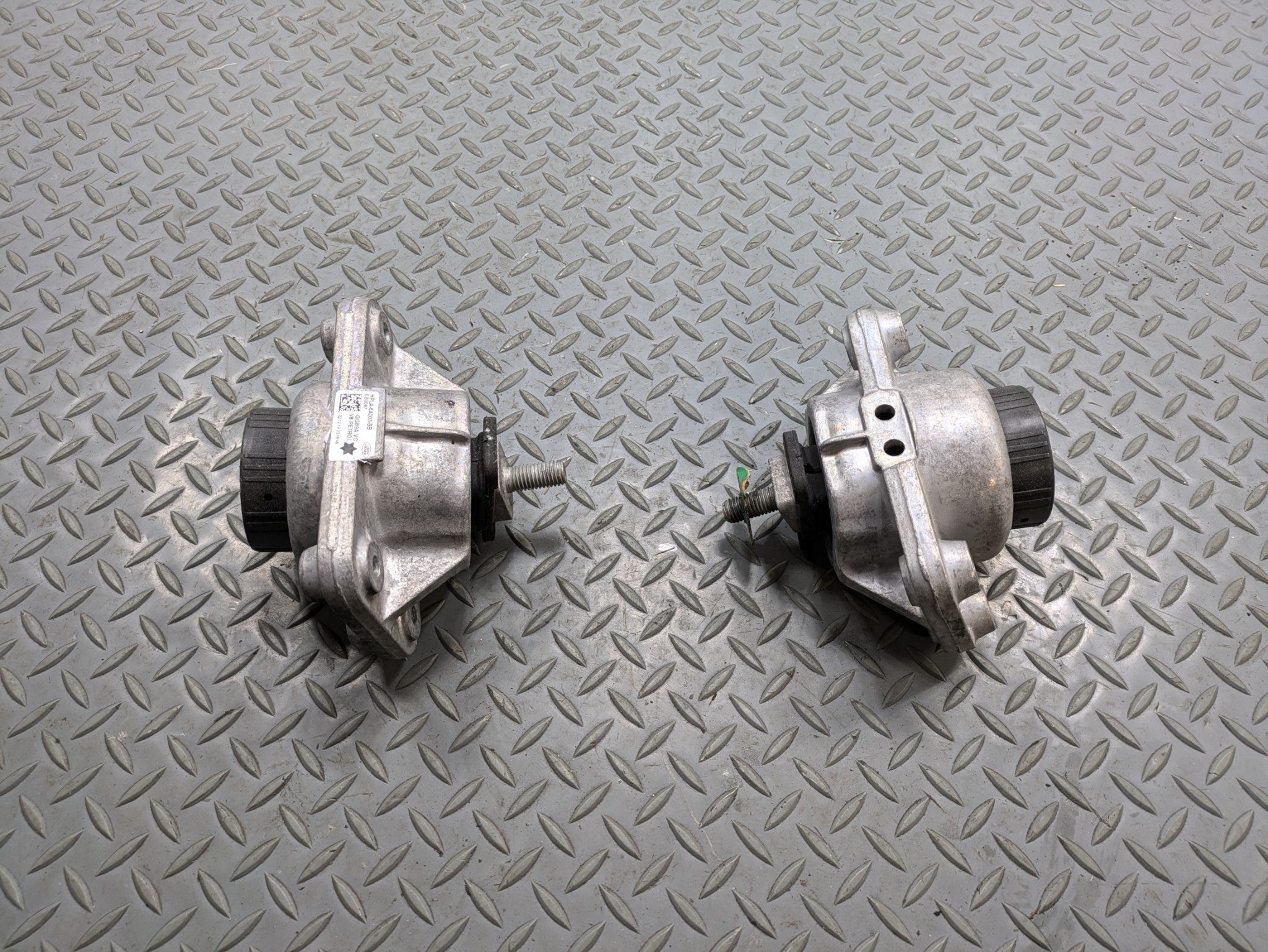 2013 -2017 OEM LAND ROVER RANGE ROVER LEFT AND RIGHT SIDE ENGINE MOUNT SET