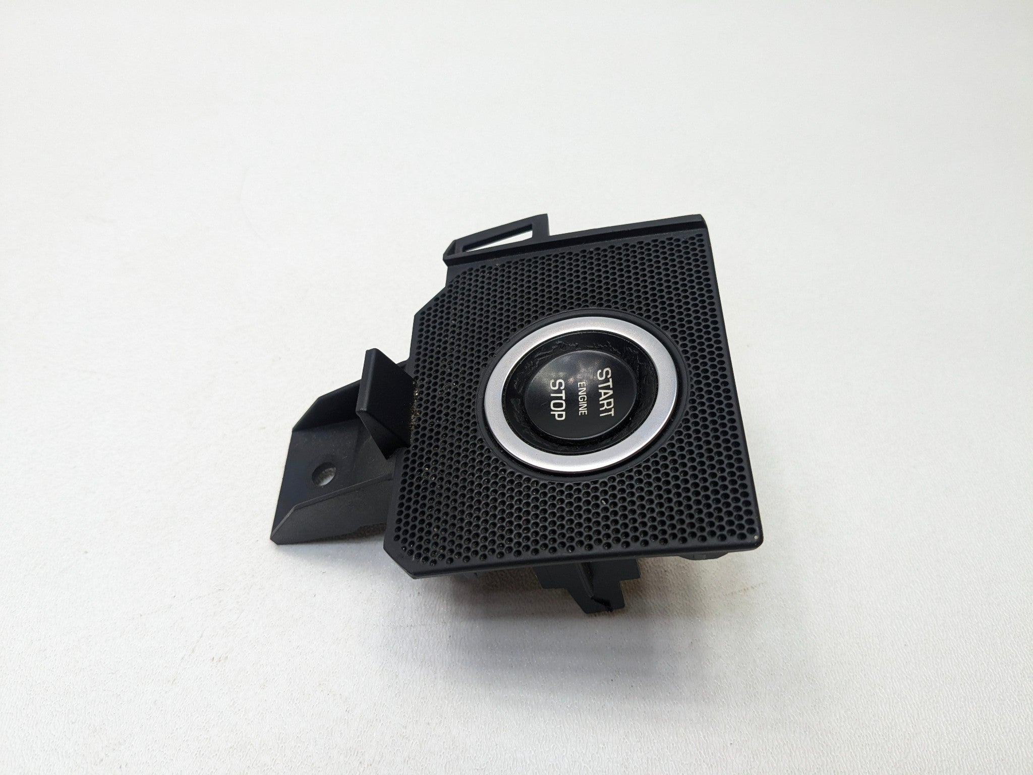 2013 - 2017 OEM LAND ROVER RANGE ROVER ENGINE START STOP SWITCH BUTTON AND COVER