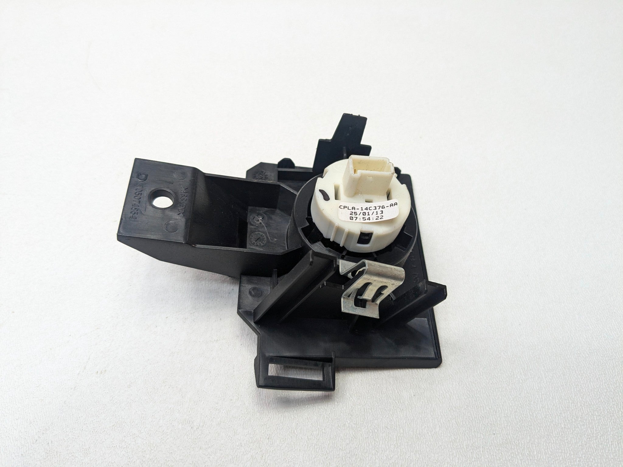 2013 - 2017 OEM LAND ROVER RANGE ROVER ENGINE START STOP SWITCH BUTTON AND COVER