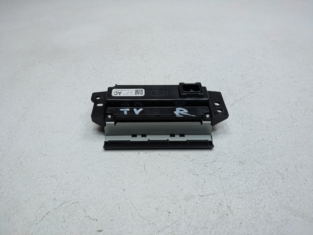 2013 - 2017 OEM LAND ROVER RANGE ROVER FRONT LEFT TOUCH SCREEN CONTROL MODULE