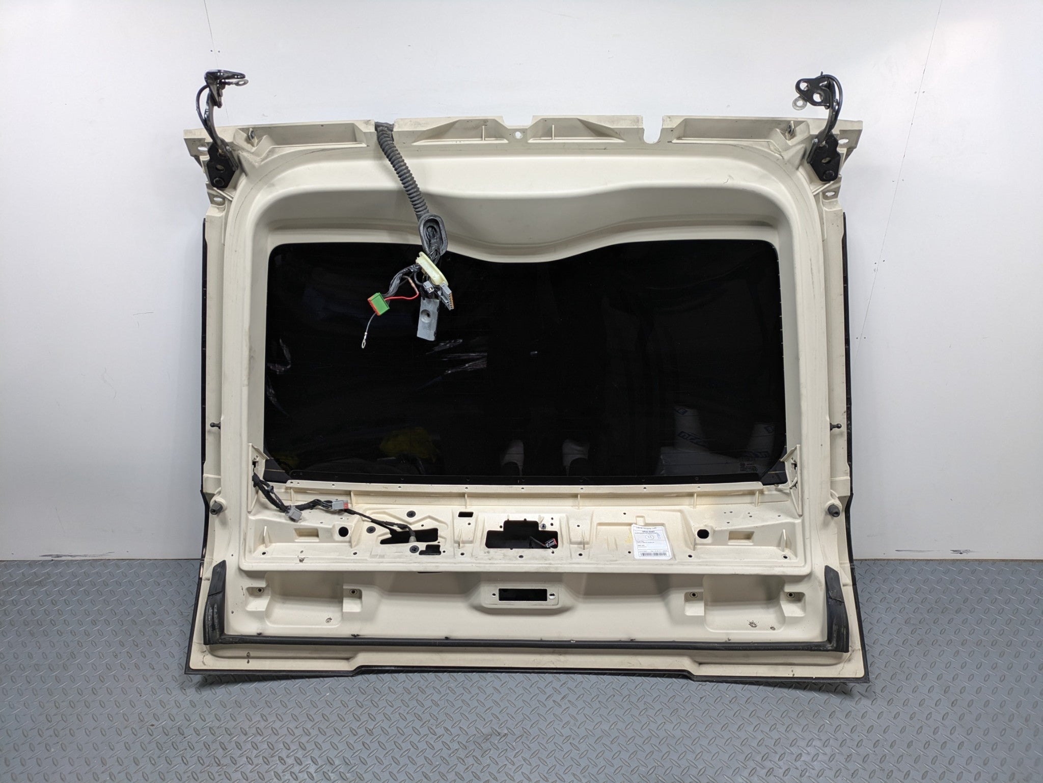 2013 - 2017 OEM LAND ROVER RANGE ROVER REAR TRUNK TAILGATE LIFTGATE WITH GLASS