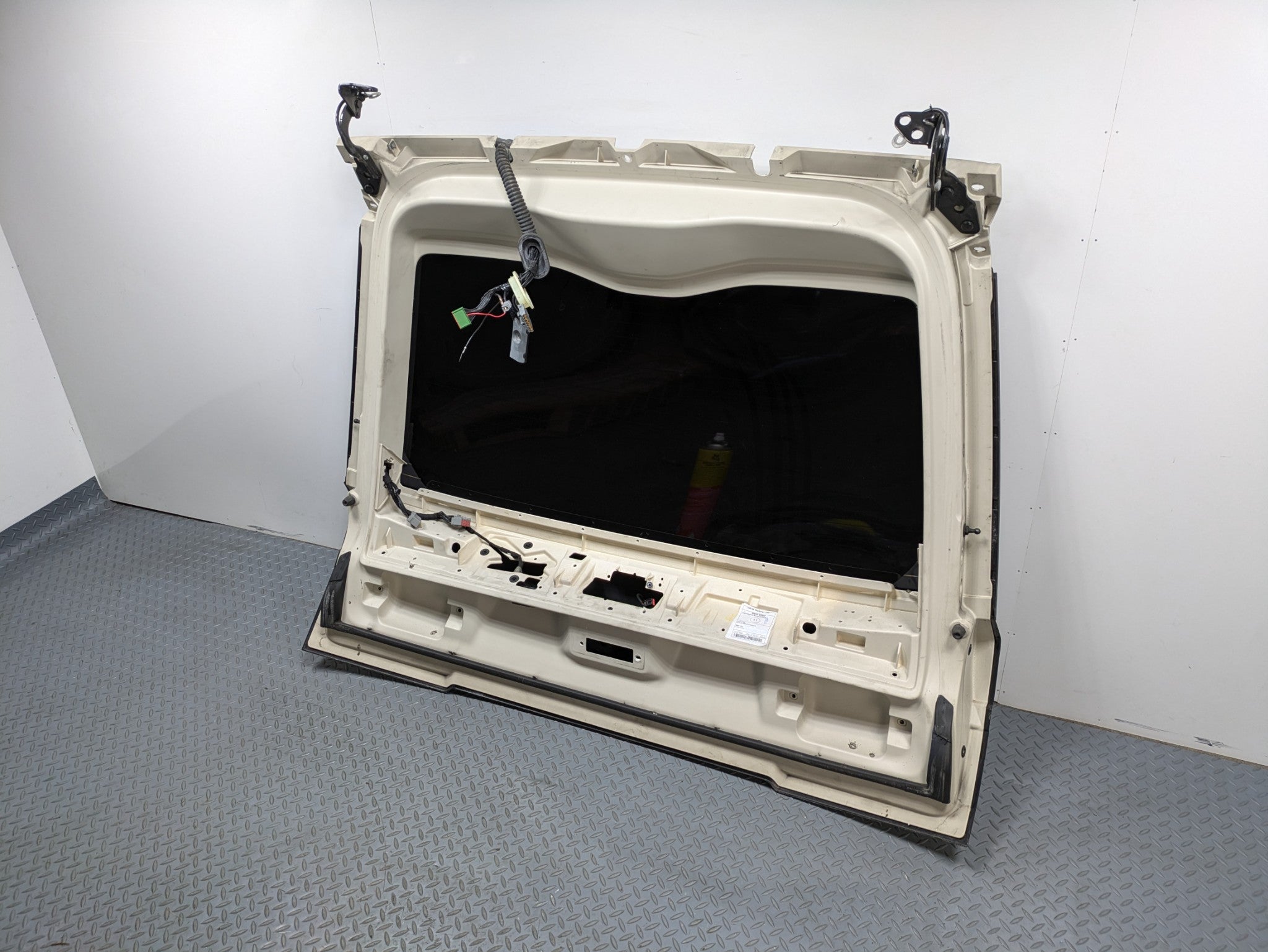 2013 - 2017 OEM LAND ROVER RANGE ROVER REAR TRUNK TAILGATE LIFTGATE WITH GLASS