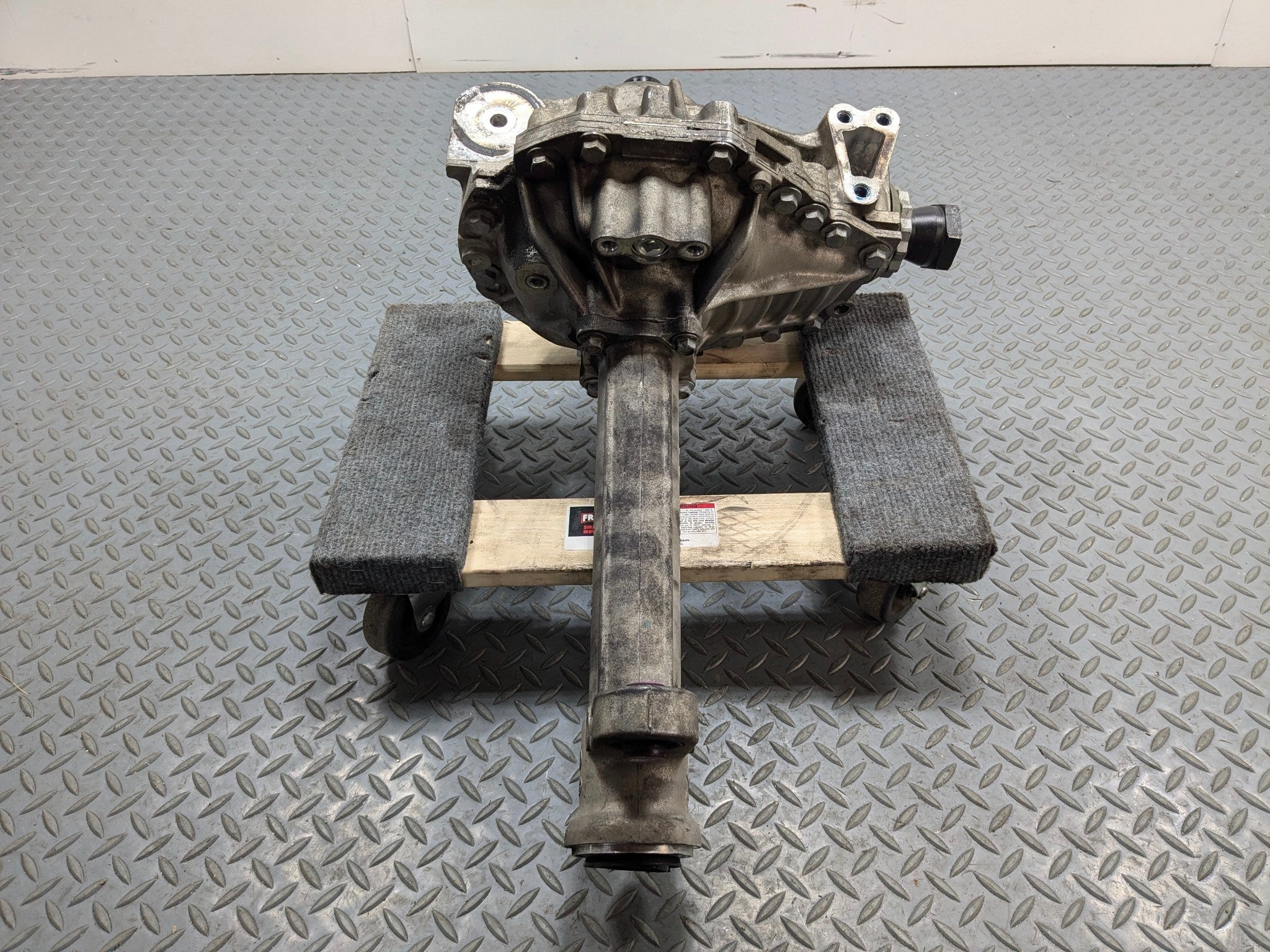 2013 - 2017 OEM LAND ROVER RANGE ROVER FRONT AXLE DIFFERENTIAL CARRIER ASSEMBLY