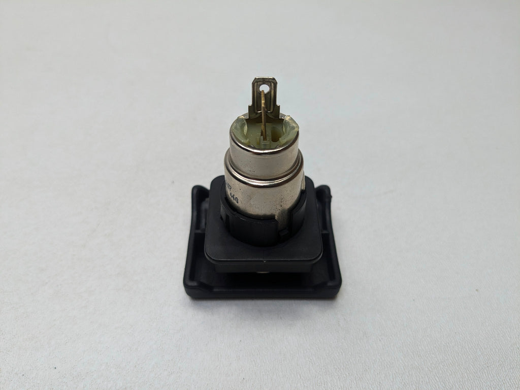 2013 - 2017 OEM LAND ROVER RANGE ROVER TRUNK POWER OUTLET SOCKET PORT BLACK