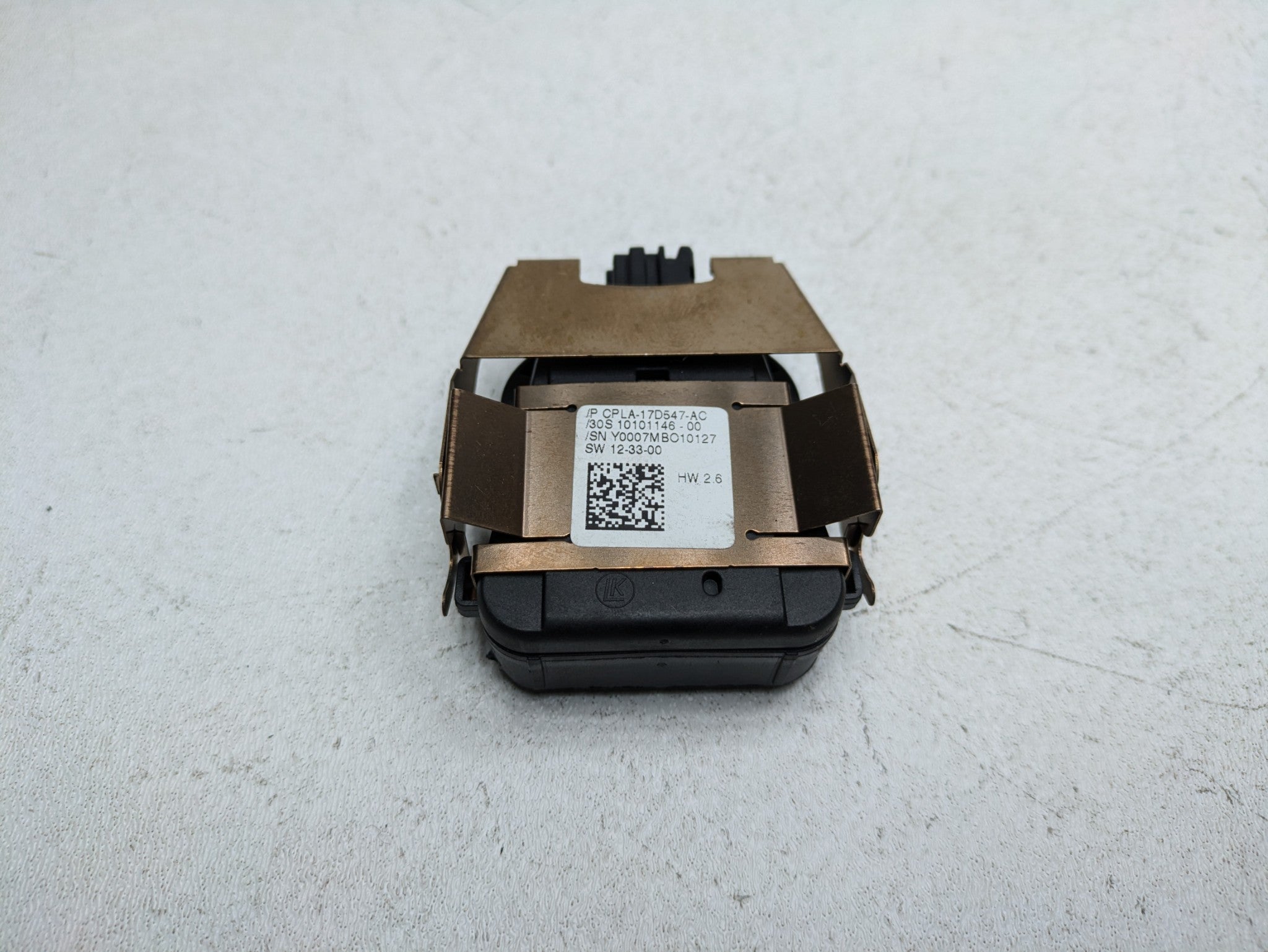 2013 - 2017 OEM LAND ROVER RANGE ROVER FRONT WINDSHIELD WIPER RAIN SENSOR