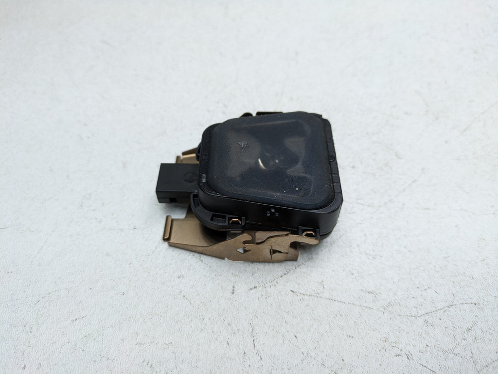 2013 - 2017 OEM LAND ROVER RANGE ROVER FRONT WINDSHIELD WIPER RAIN SENSOR