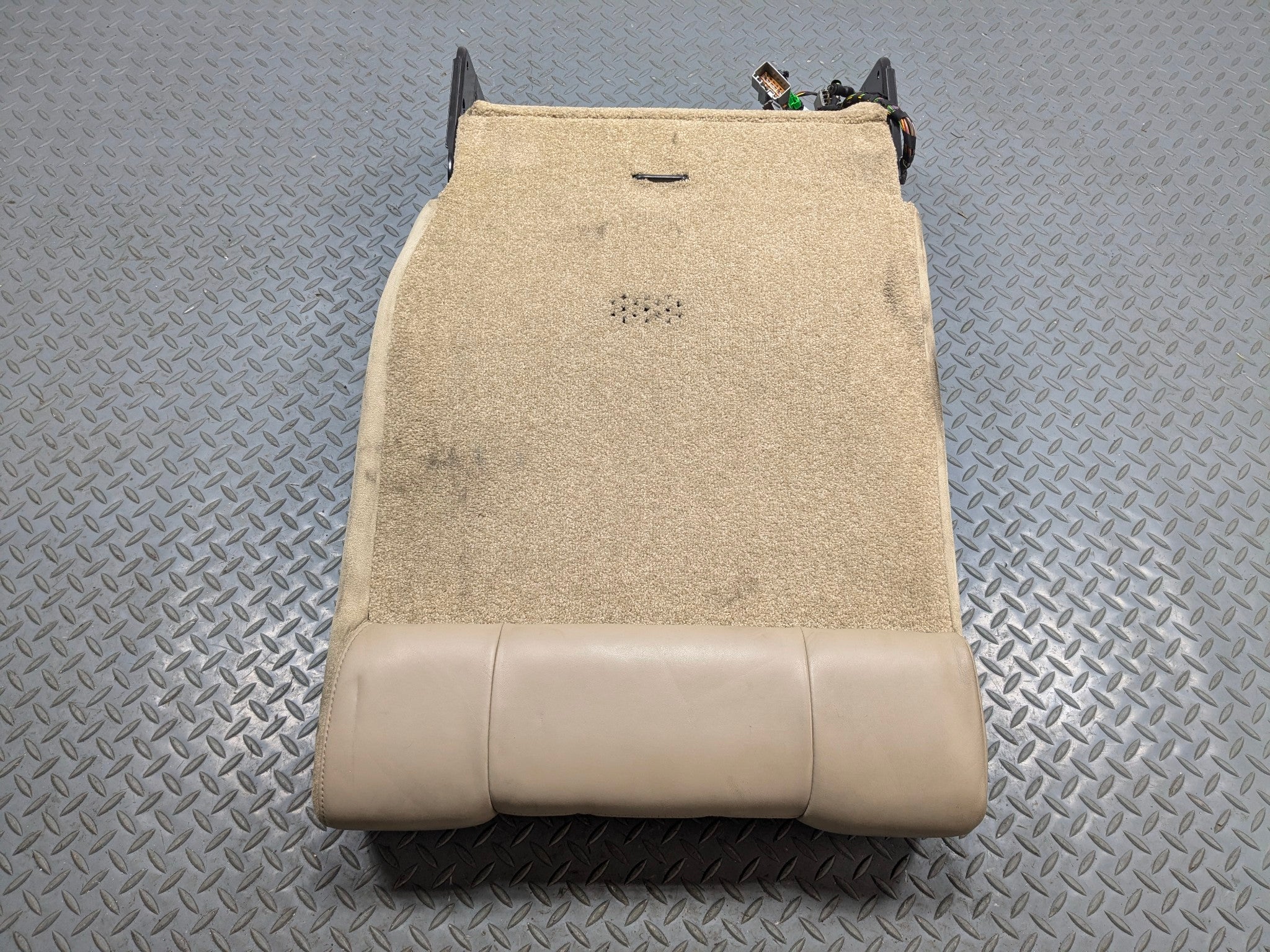 2013 - 2017 OEM LAND ROVER RANGE ROVER REAR RIGHT SIDE UPPER SEAT CUSHION BEIGE