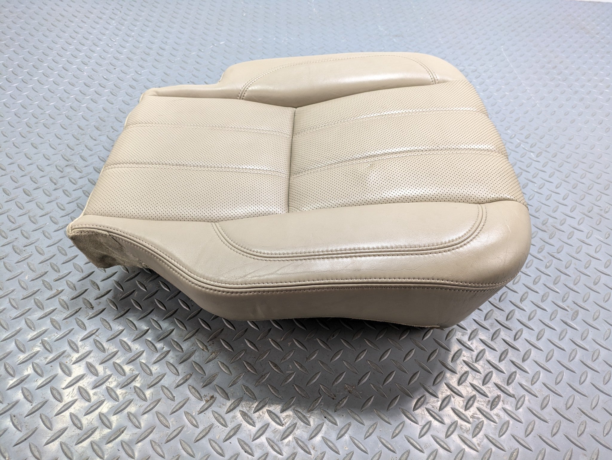 2013 - 2017 OEM LAND ROVER RANGE ROVER REAR RIGHT SIDE LOWER SEAT CUSHION