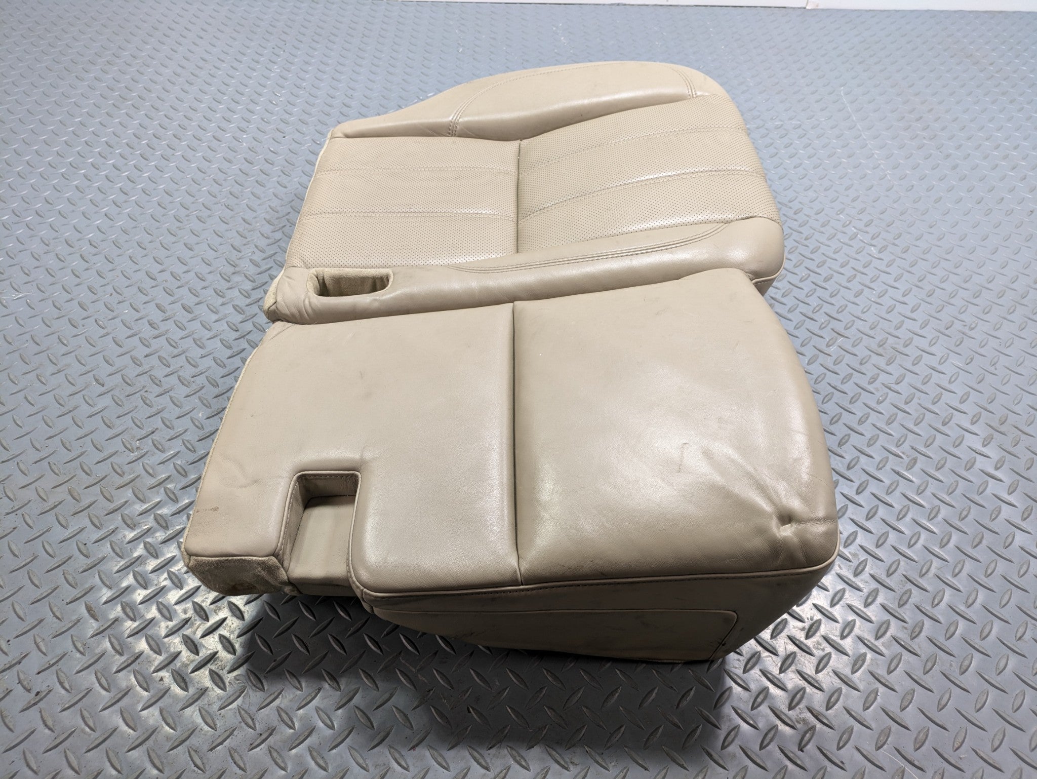 2013 - 2017 OEM LAND ROVER RANGE ROVER REAR LEFT SIDE LOWER SEAT CUSHION