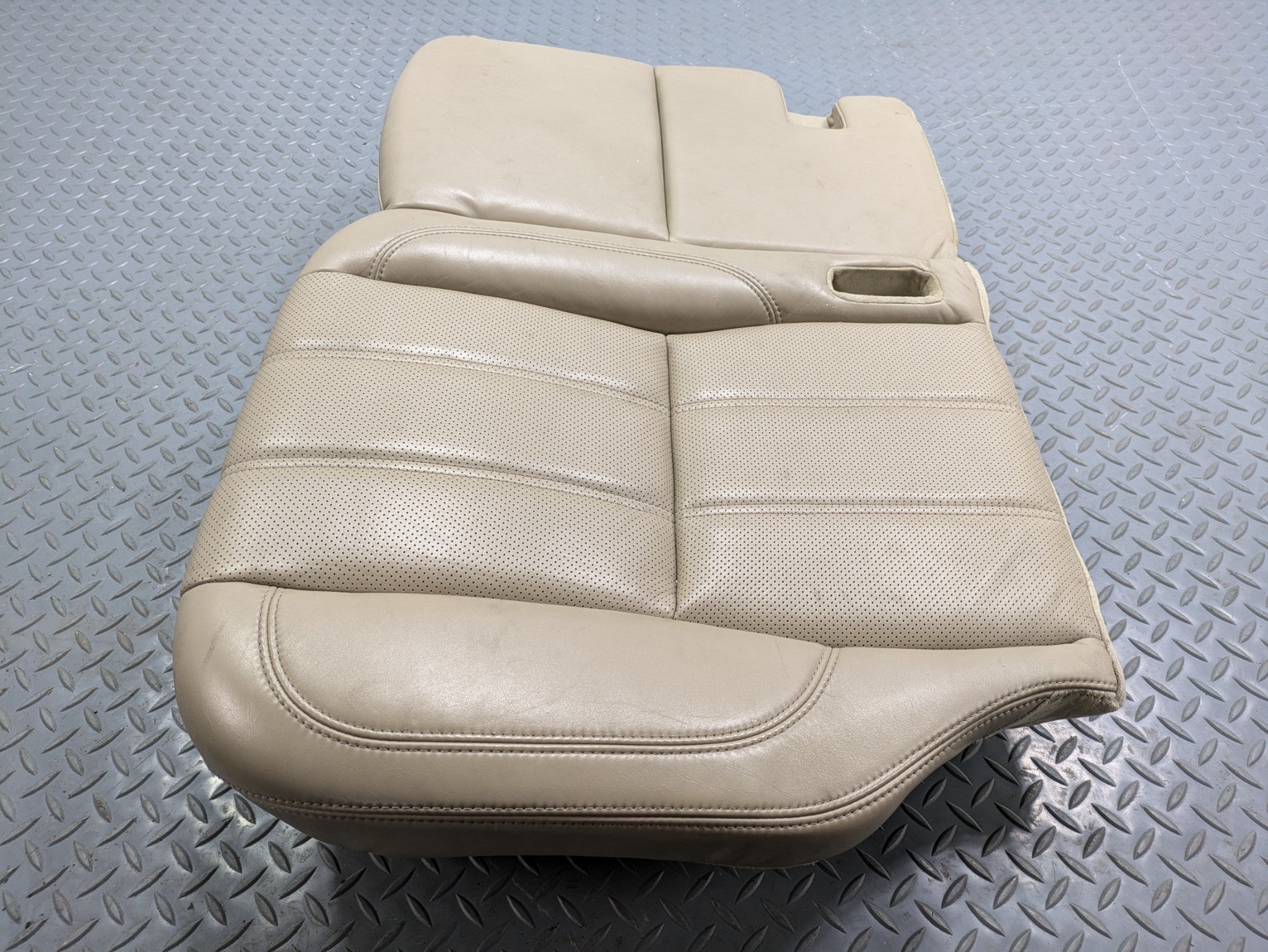 2013 - 2017 OEM LAND ROVER RANGE ROVER REAR LEFT SIDE LOWER SEAT CUSHION
