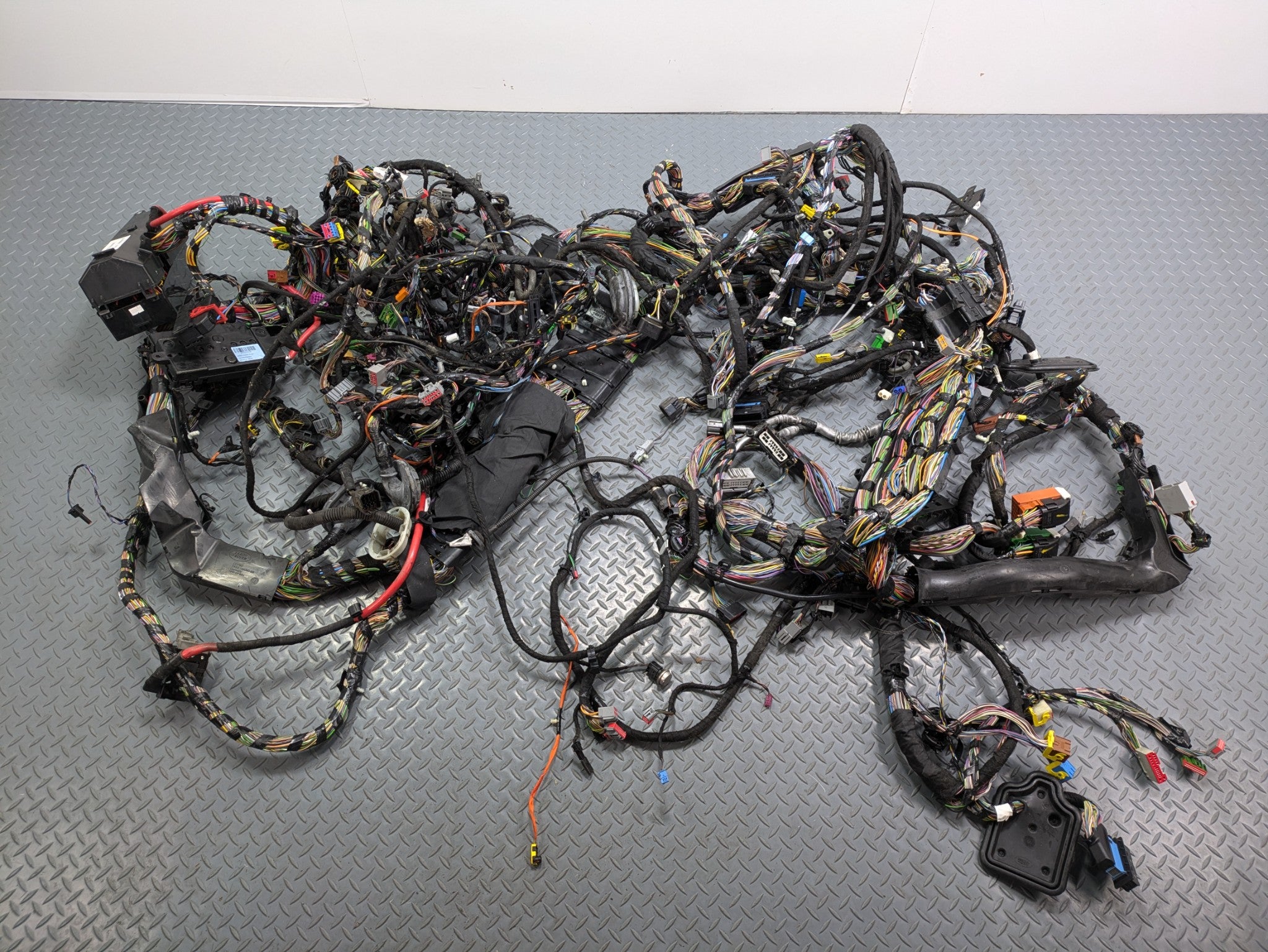 2013 - 2017 OEM LAND ROVER RANGE ROVER BODY WIRE HARNESS CABLE AND CONNECTOR