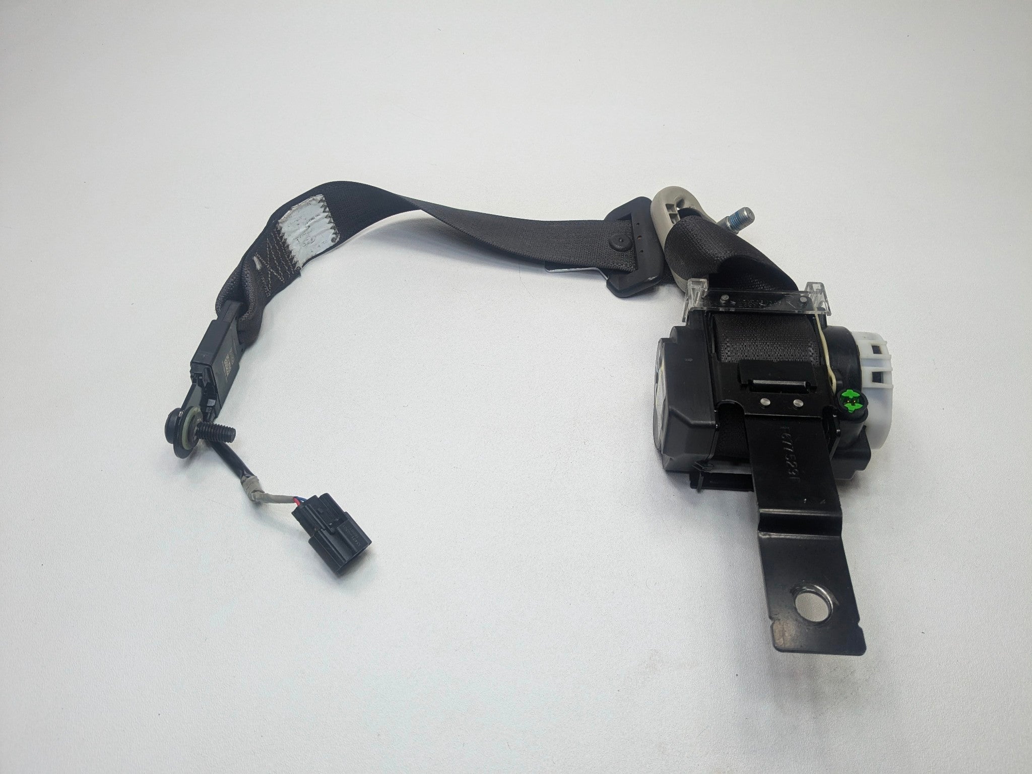 2009 - 2012 OEM FORD FLEX FRONT RIGHT PASSENGER SIDE SEAT BELT ASSEMBLY