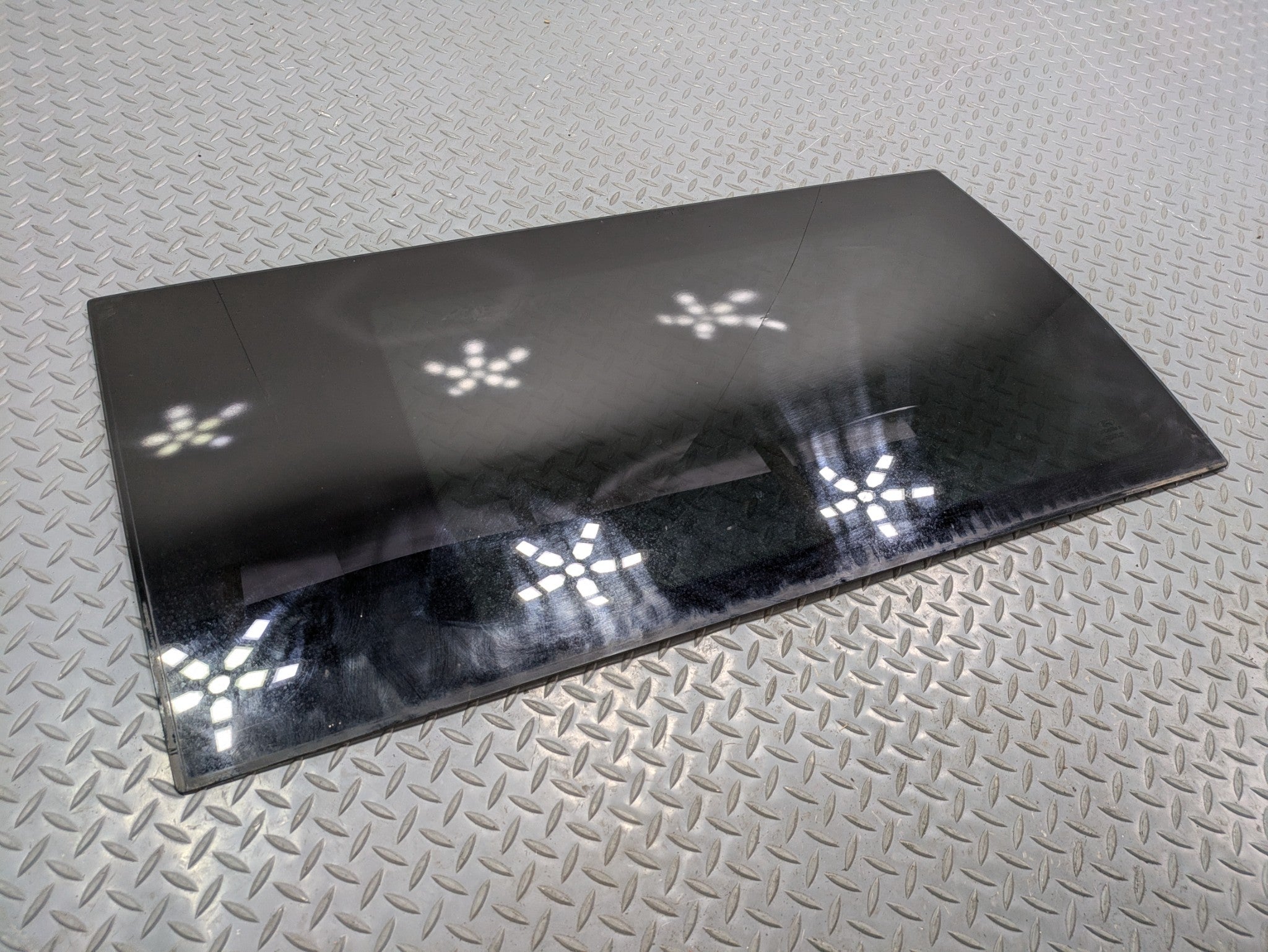 2009 - 2012 OEM FORD FLEX REAR LEFT DRIVER SIDE WINDOW QUARTER GLASS
