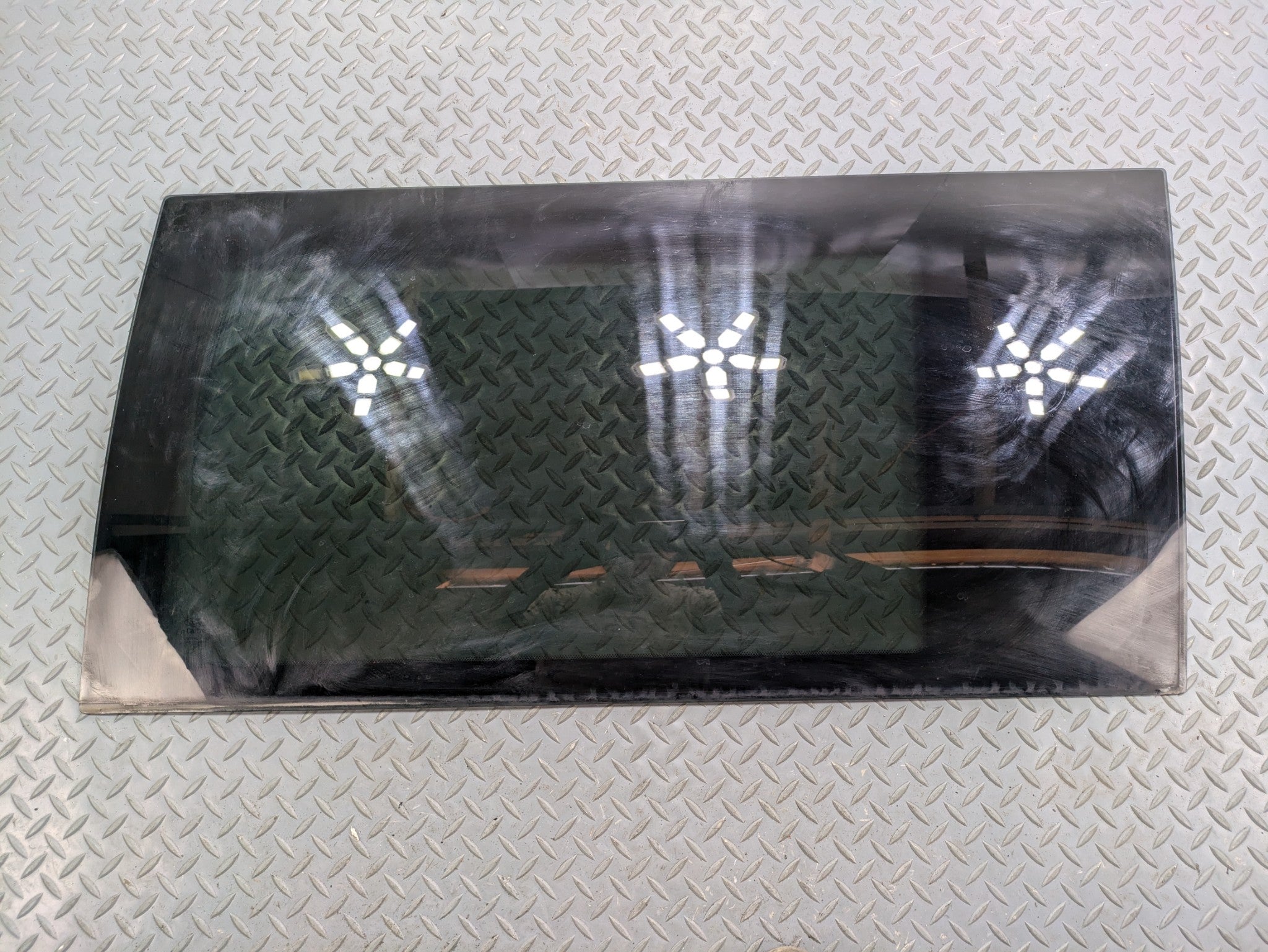 2009 - 2012 OEM FORD FLEX REAR RIGHT PASSENGER SIDE WINDOW QUARTER GLASS