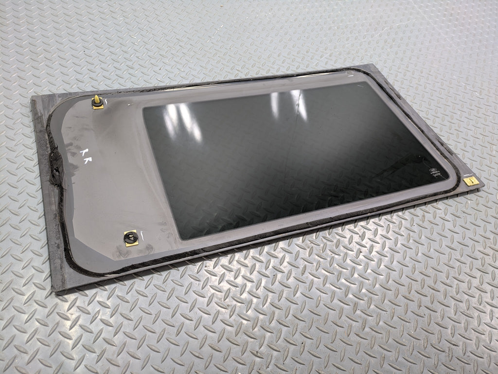 2009 - 2012 OEM FORD FLEX REAR RIGHT PASSENGER SIDE WINDOW QUARTER GLASS