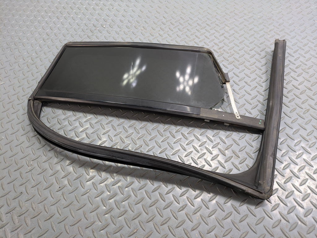 2009 - 2012 OEM FORD FLEX REAR LEFT DRIVER SIDE WINDOW VENT GLASS
