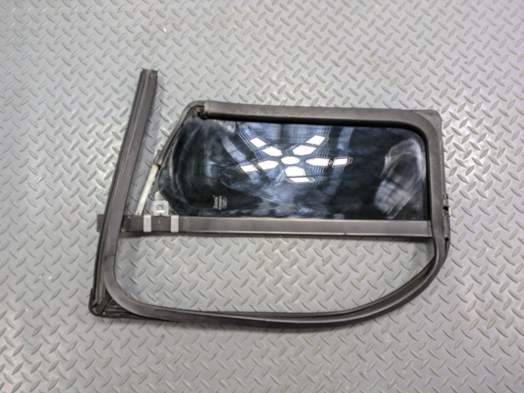 2009 - 2012 OEM FORD FLEX REAR LEFT DRIVER SIDE WINDOW VENT GLASS