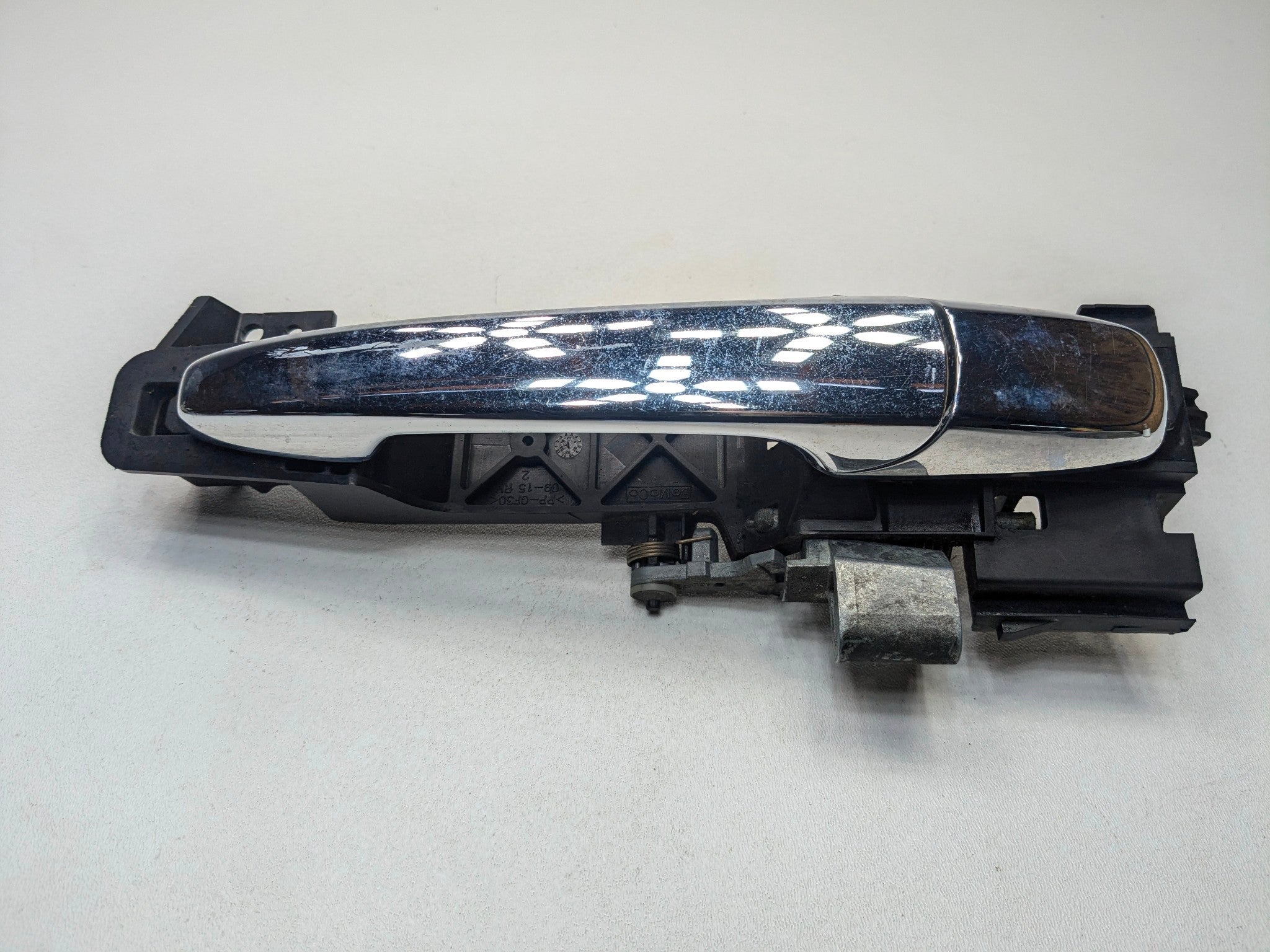 2009 - 2012 OEM FORD FLEX REAR RIGHT PASSENGER SIDE EXTERIOR DOOR HANDLE CHROME
