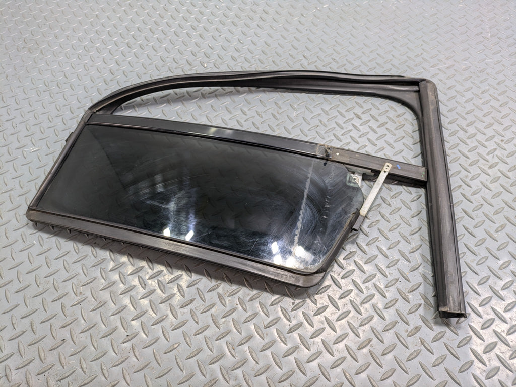2009 - 2012 OEM FORD FLEX REAR RIGHT PASSENGER SIDE VENT GLASS WINDOW
