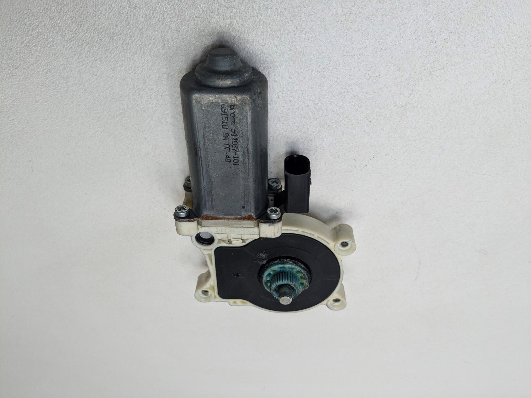 2009 - 2012 OEM FORD FLEX REAR RIGHT PASSENGER SIDE DOOR POWER WINDOW MOTOR