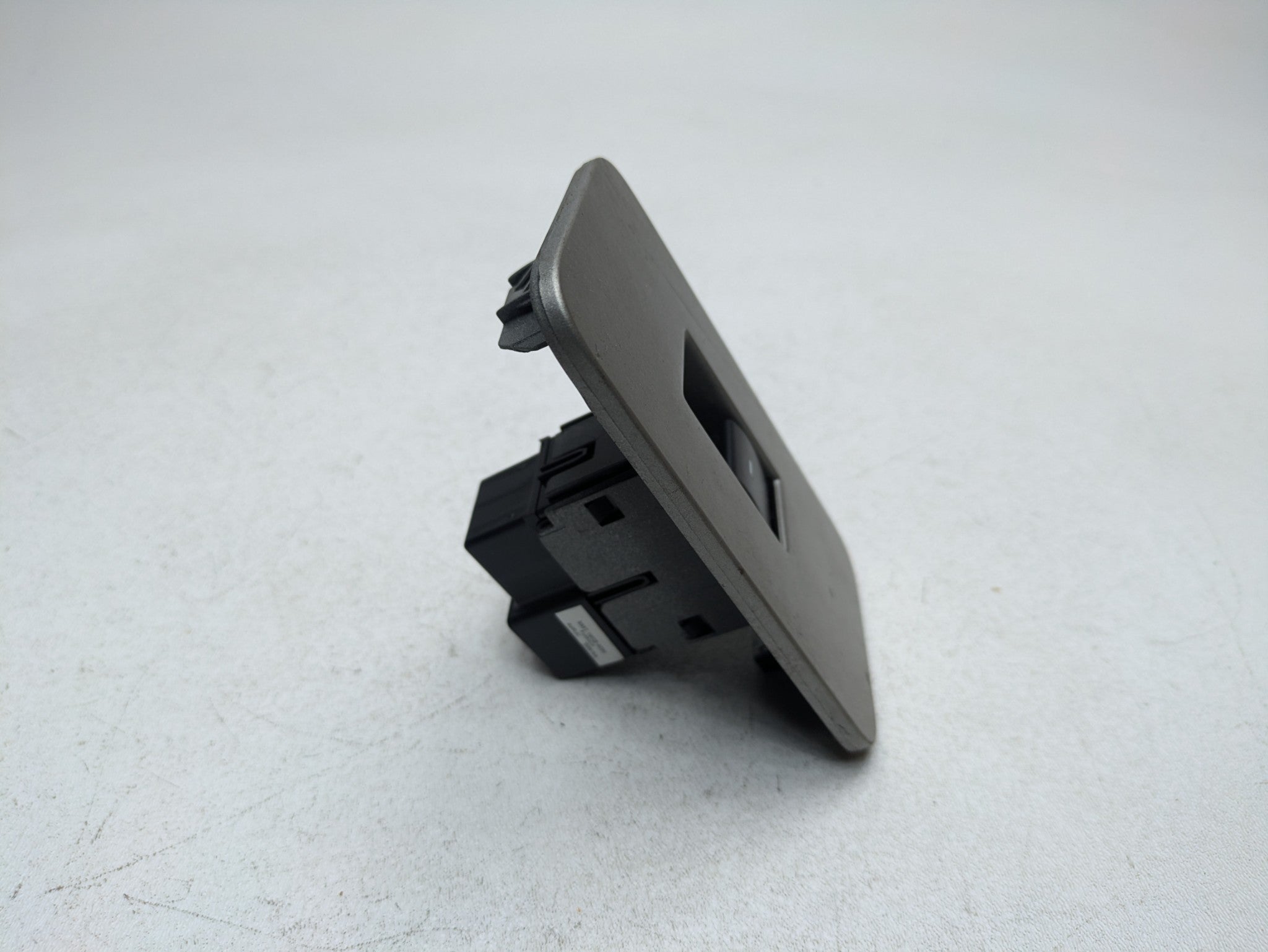 2009 - 2012 OEM FORD FLEX REAR LEFT DRIVER SIDE INTERIOR DOOR SWITCH ASSEMBLY