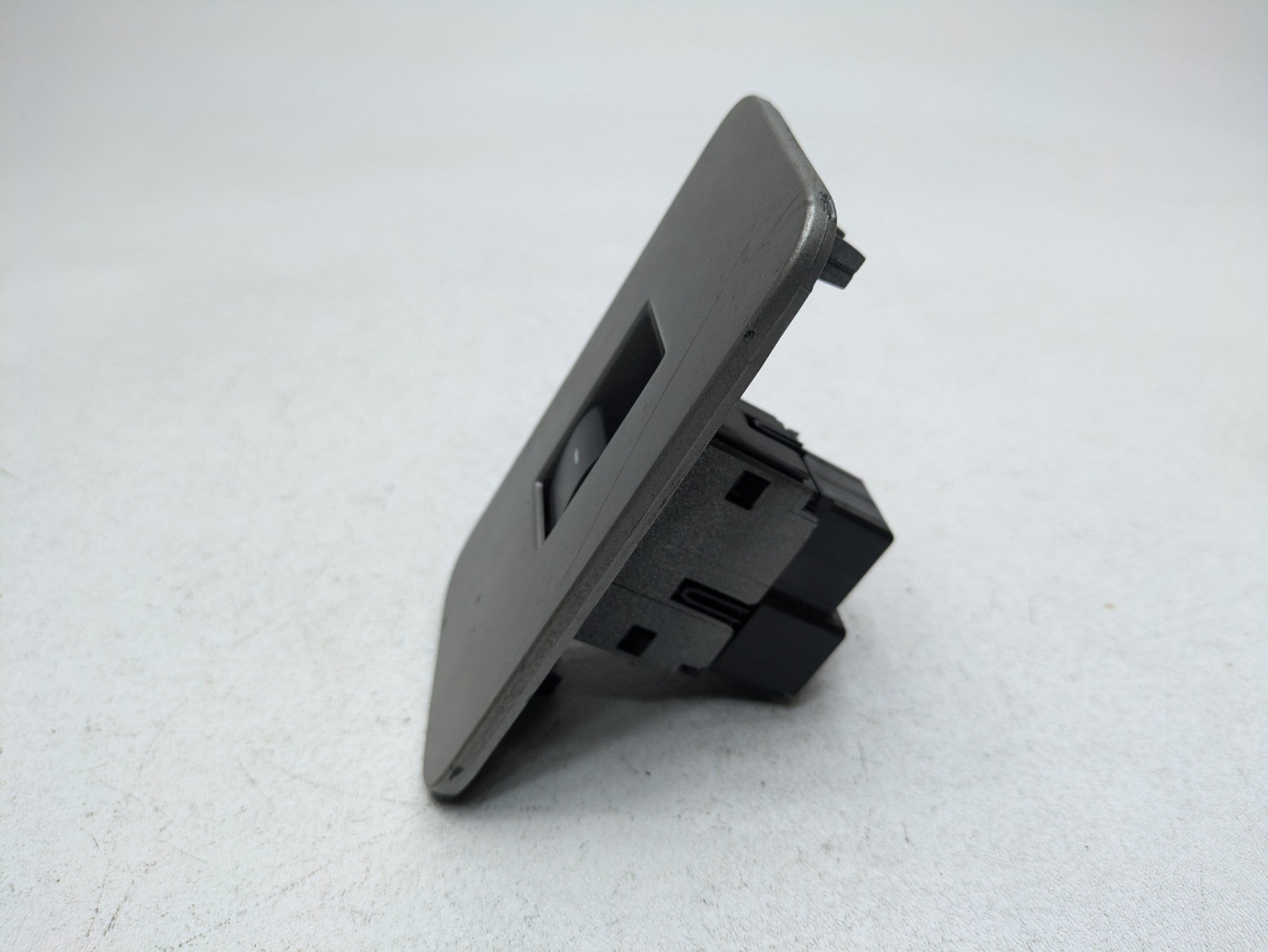 2009 - 2012 OEM FORD FLEX REAR LEFT DRIVER SIDE INTERIOR DOOR SWITCH ASSEMBLY