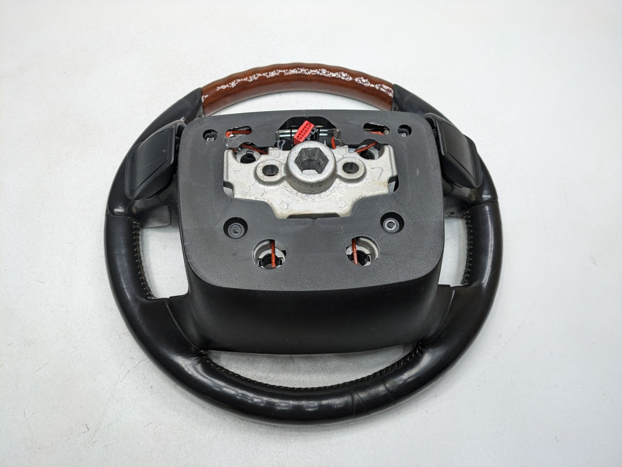 2009 - 2012 OEM FORD FLEX STEERING WHEEL WITH CONTROL SWITCH ASSEMBLY
