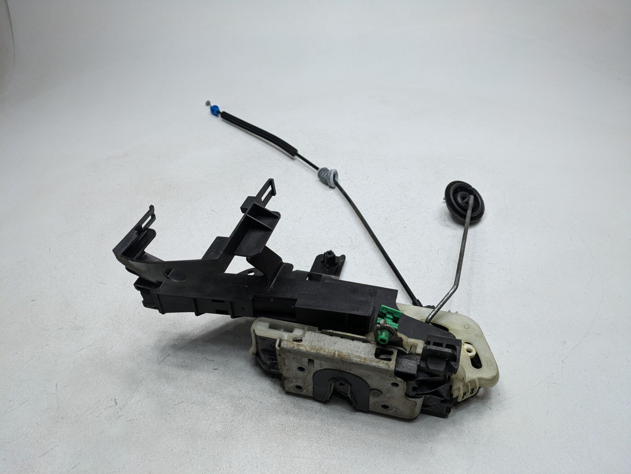2009 - 2012 OEM FORD FLEX FRONT RIGHT PASSENGER SIDE DOOR LATCH LOCK ACTUATOR