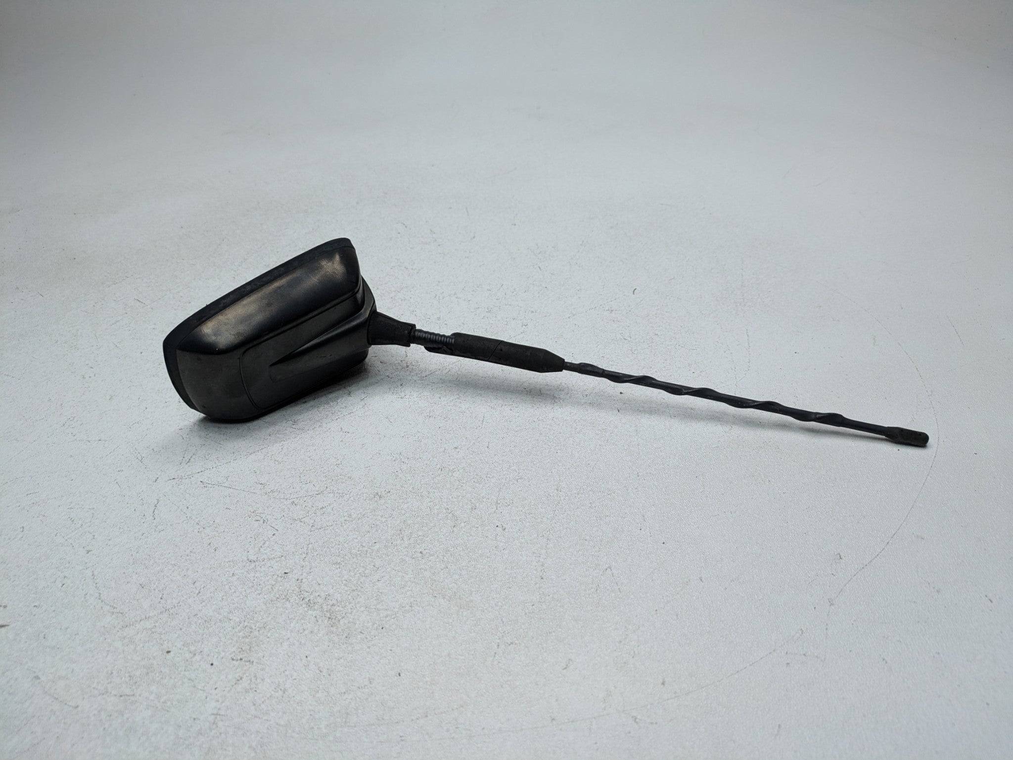 2009 - 2012 OEM FORD FLEX REAR ROOF MOUNTED GPS NAVIGATION RADIO AM FM ANTENNA