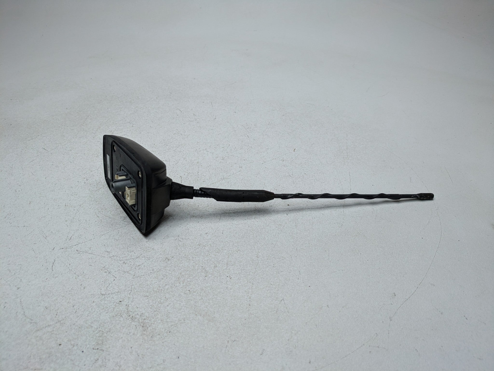 2009 - 2012 OEM FORD FLEX REAR ROOF MOUNTED GPS NAVIGATION RADIO AM FM ANTENNA