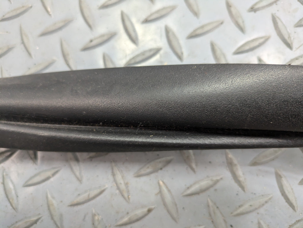 2009 - 2012 OEM FORD FLEX FRONT RIGHT SIDE DOOR SEAL WEATHERSTRIP RUBBER
