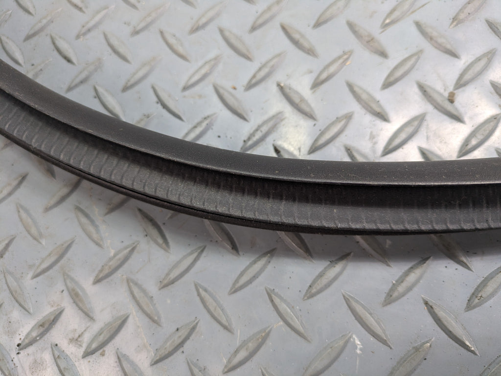 2009 - 2012 OEM FORD FLEX REAR LEFT DRIVER SIDE DOOR SEAL WEATHERSTRIP RUBBER