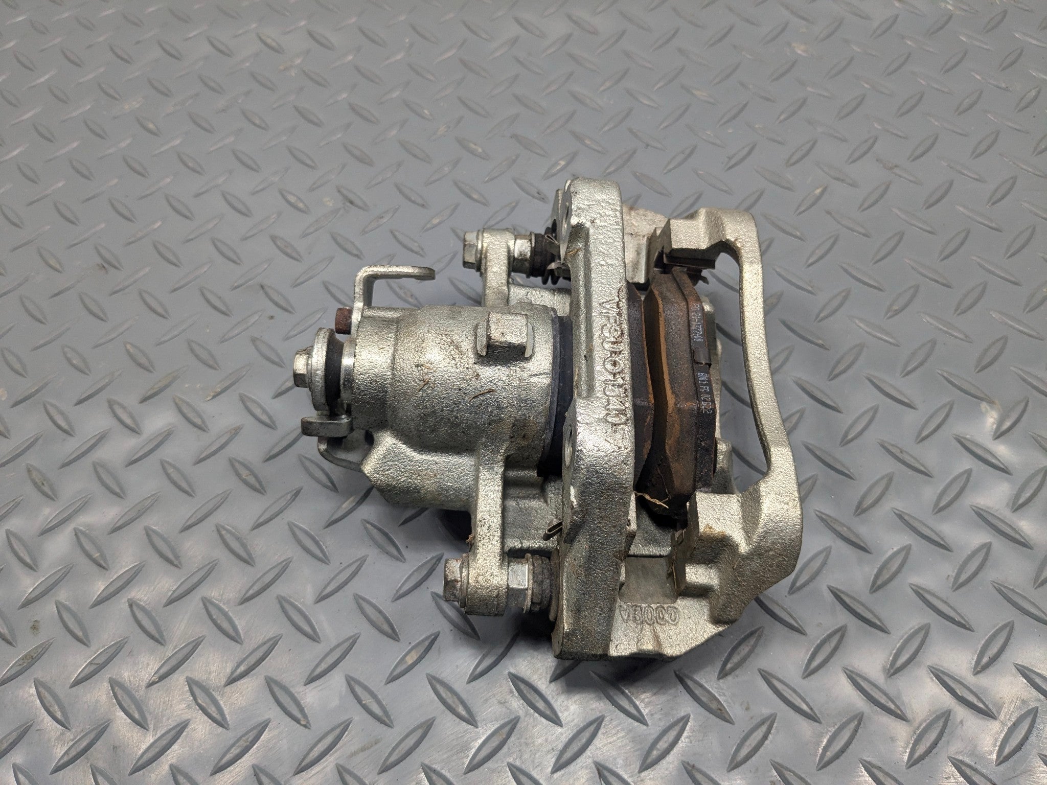 2009 - 2012 OEM FORD FLEX REAR LEFT DRIVE SIDE BRAKE CALIPER ASSEMBLY
