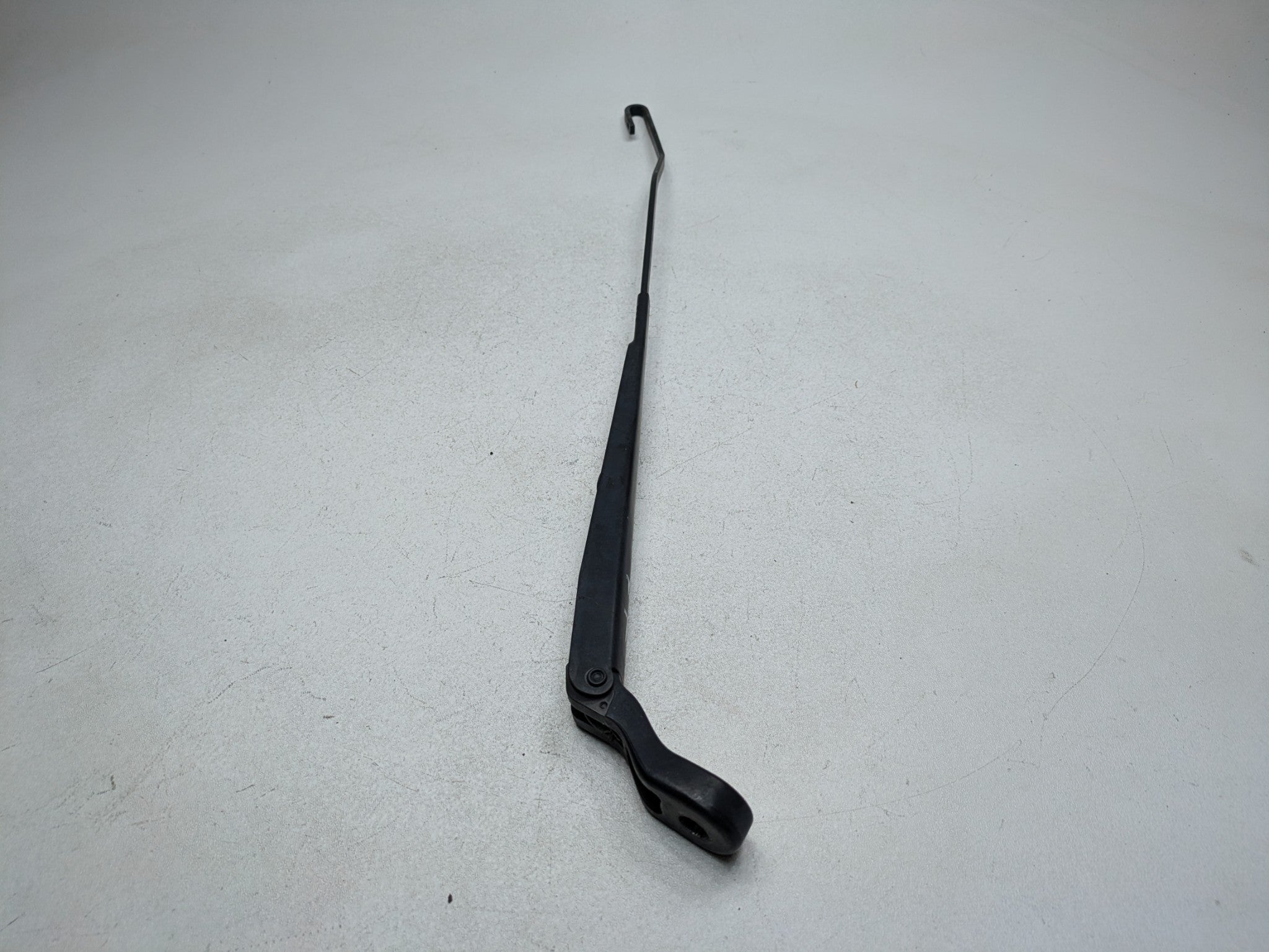 2009 - 2012 OEM FORD FLEX FRONT RIGHT PASSENGER SIDE WINDSHIELD WIPER ARM