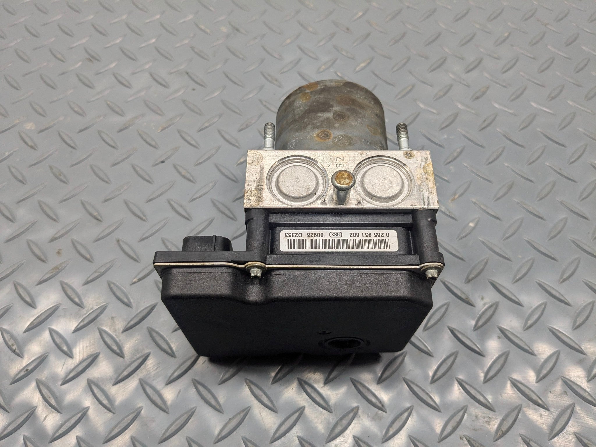 2009 - 2012 OEM FORD FLEX ABS ANTI LOCK BRAKE PUMP MODULE