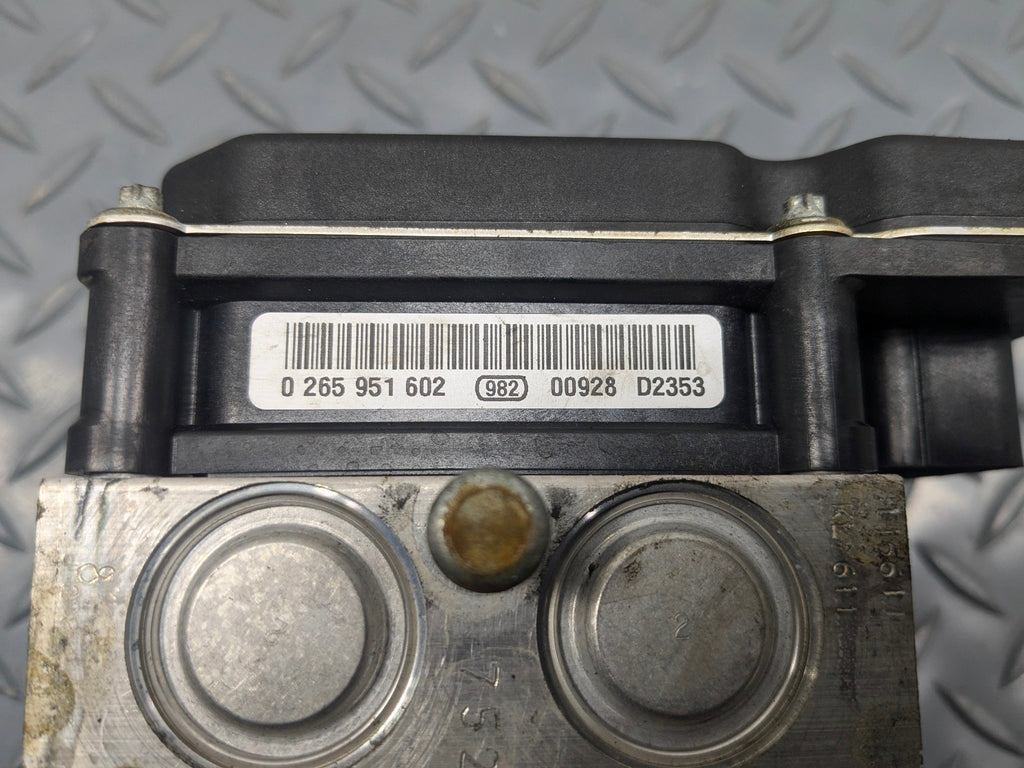 2009 - 2012 OEM FORD FLEX ABS ANTI LOCK BRAKE PUMP MODULE