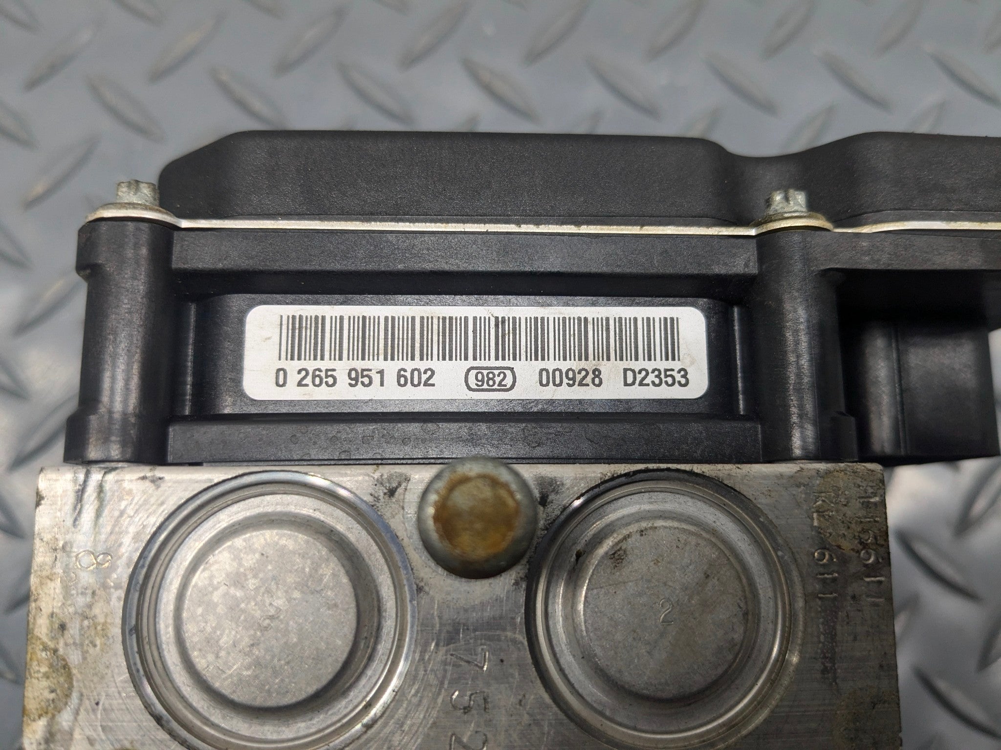 2009 - 2012 OEM FORD FLEX ABS ANTI LOCK BRAKE PUMP MODULE