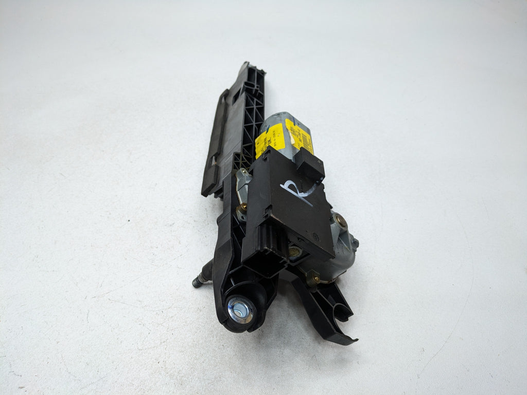 2009 - 2012 OEM FORD FLEX REAR TRUNK WIPER MOTOR WITH BRAKE THIRD LIGHT ASSEMBLY