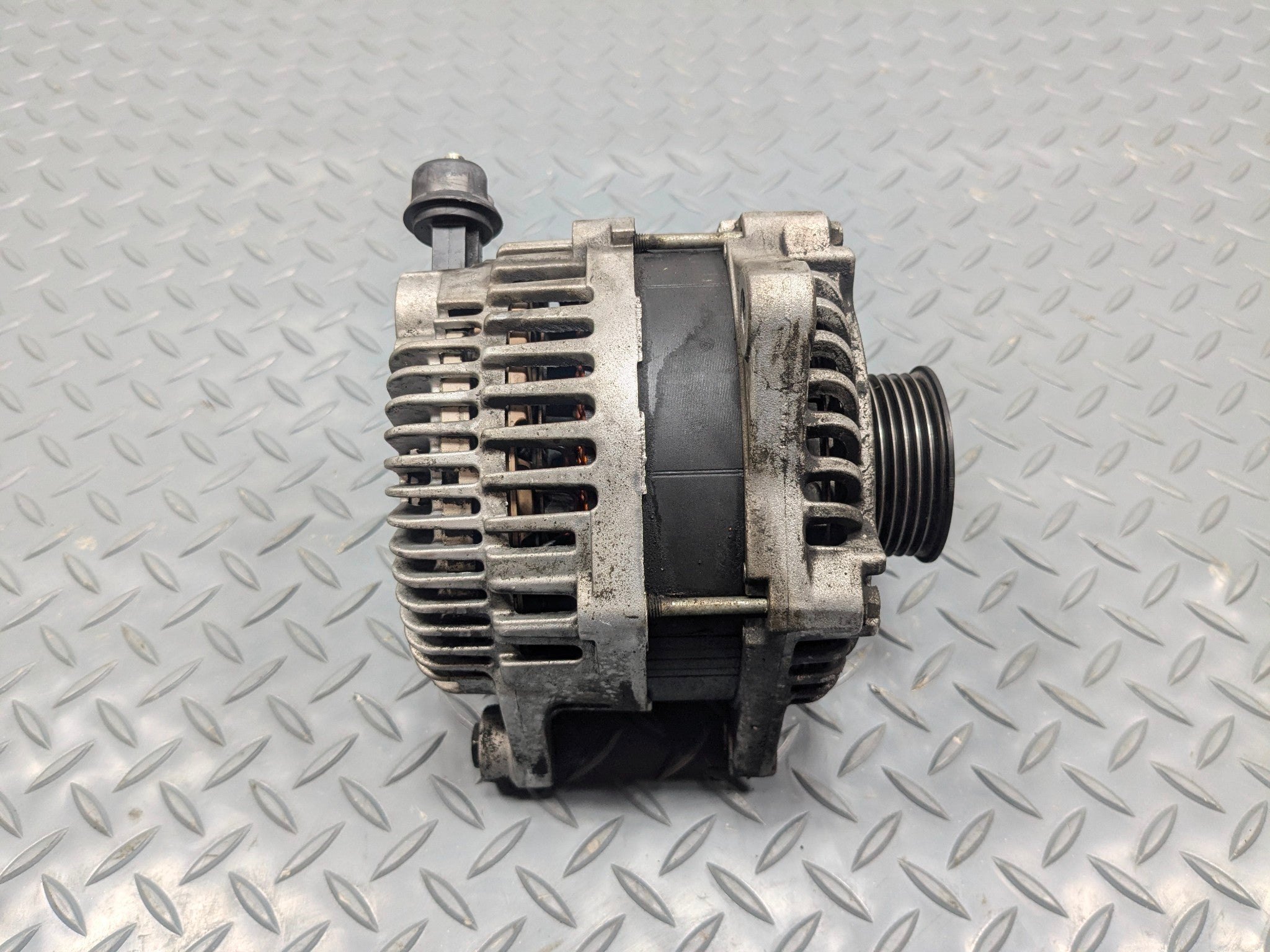 2009 - 2012 OEM FORD FLEX POWER GENERATOR ENGINE MOTOR ALTERNATOR ASSEMBLY