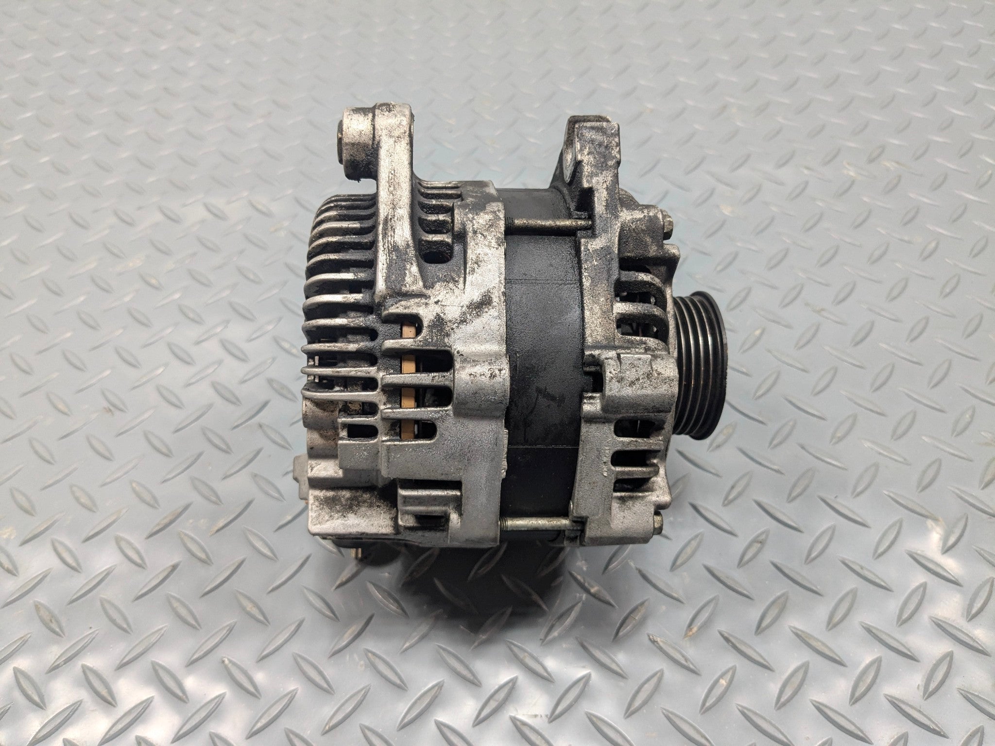 2009 - 2012 OEM FORD FLEX POWER GENERATOR ENGINE MOTOR ALTERNATOR ASSEMBLY