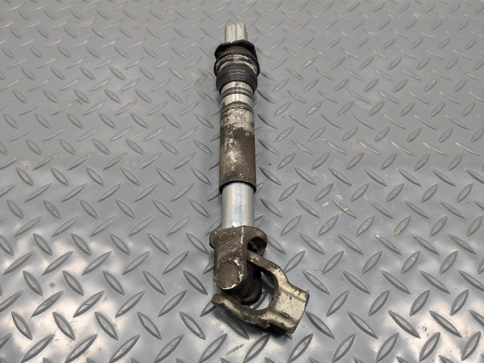 2009 - 2012 OEM FORD FLEX INTERMEDIATE STEERING COLUMN SHAFT ASSEMBLY