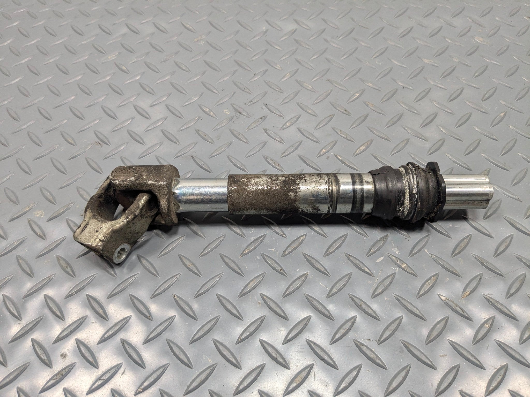 2009 - 2012 OEM FORD FLEX INTERMEDIATE STEERING COLUMN SHAFT ASSEMBLY