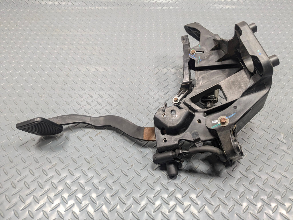 2009 - 2012 OEM FORD FLEX BRAKE STOP FOOT PEDAL AND SENSOR ASSEMBLY