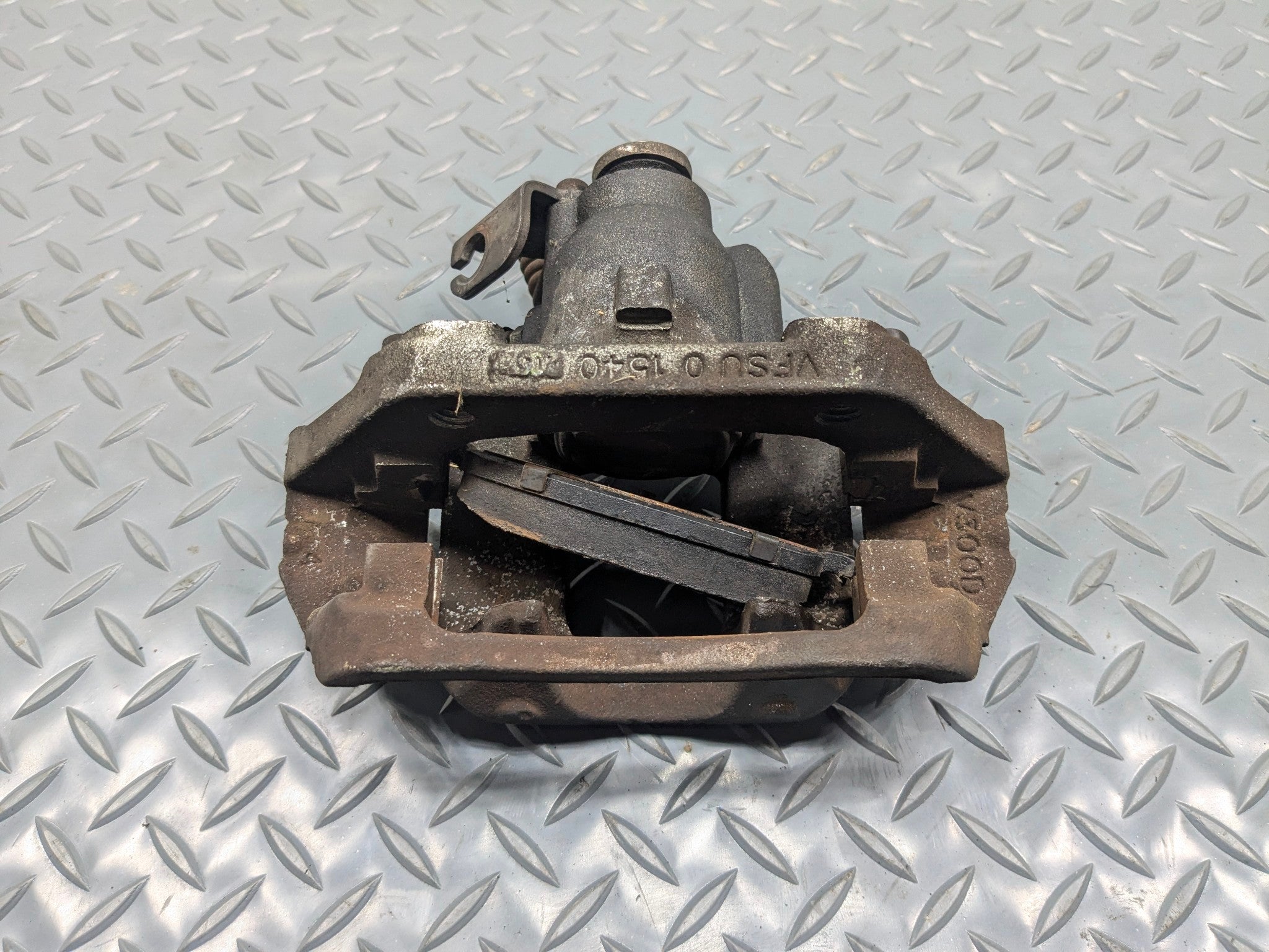 2009 - 2012 OEM FORD FLEX REAR RIGHT PASSENGER SIDE BRAKE CALIPER ASSEMBLY