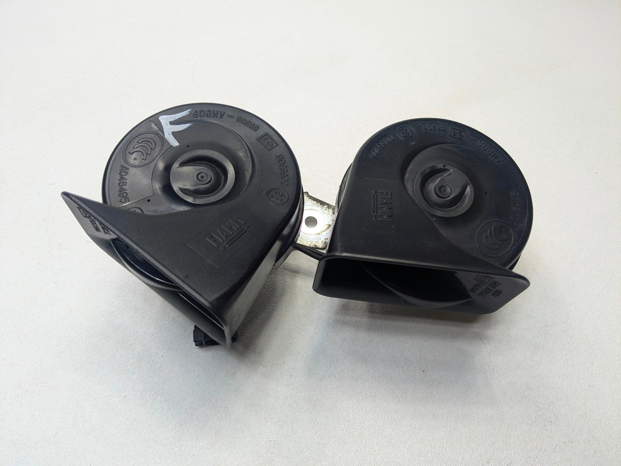 2009 - 2012 OEM FORD FLEX HIGH AND LOW DUAL TONE NOTE HORN SIGNAL