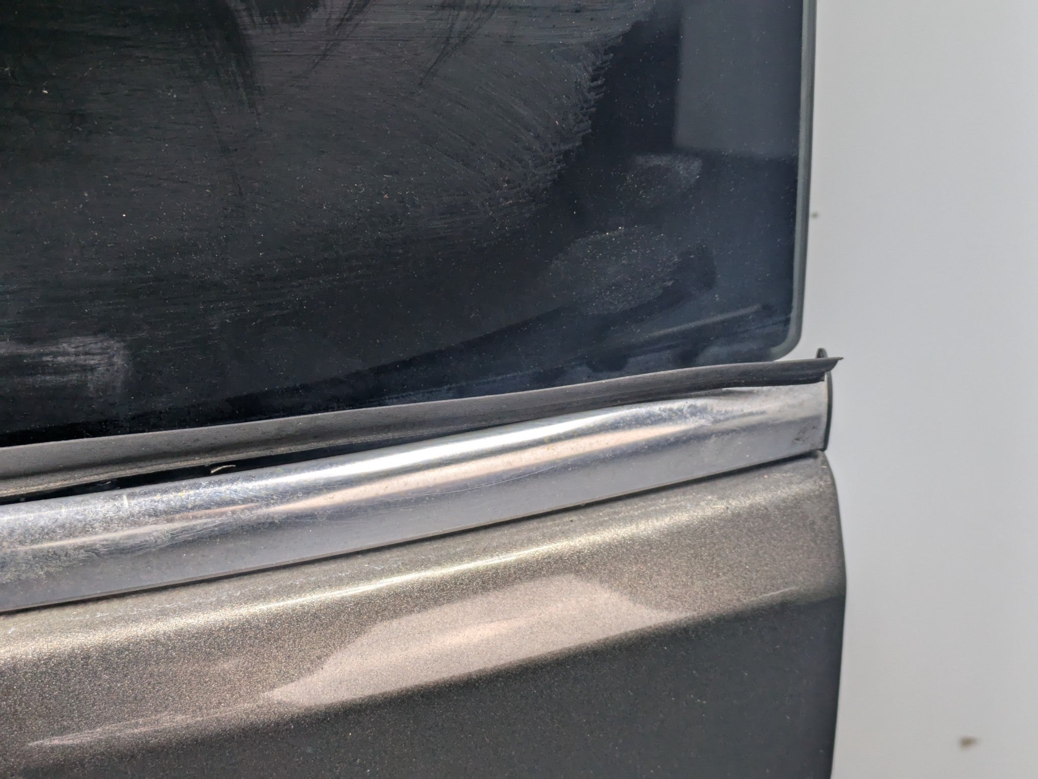 2009 - 2012 OEM FORD FLEX REAR TRUNK TAILGATE SHELL PANEL WITH GLASS ASSEMBLY