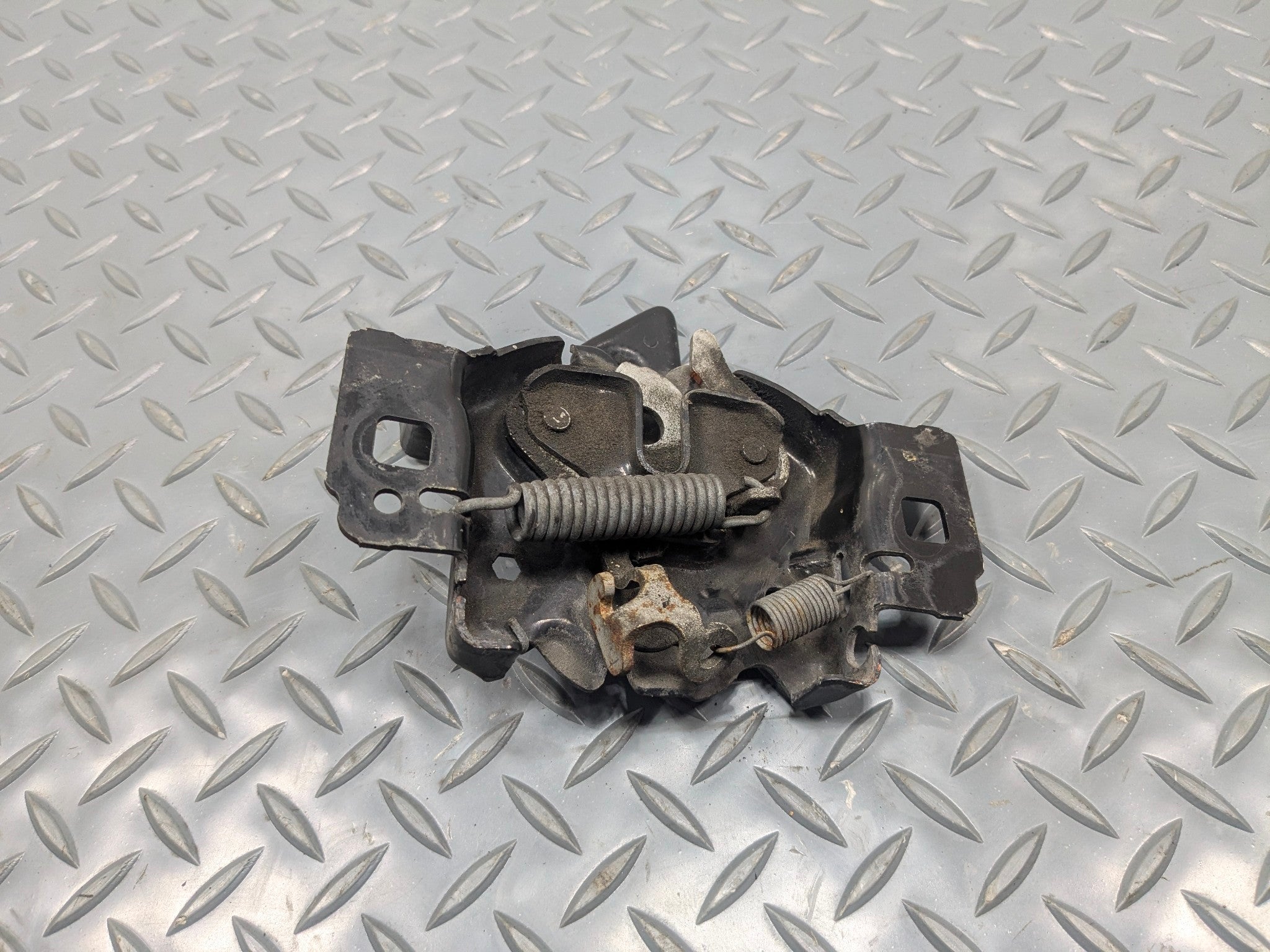 2009 - 2012 OEM FORD FLEX FRONT HOOD RELEASE LATCH LOCK ACTUATOR