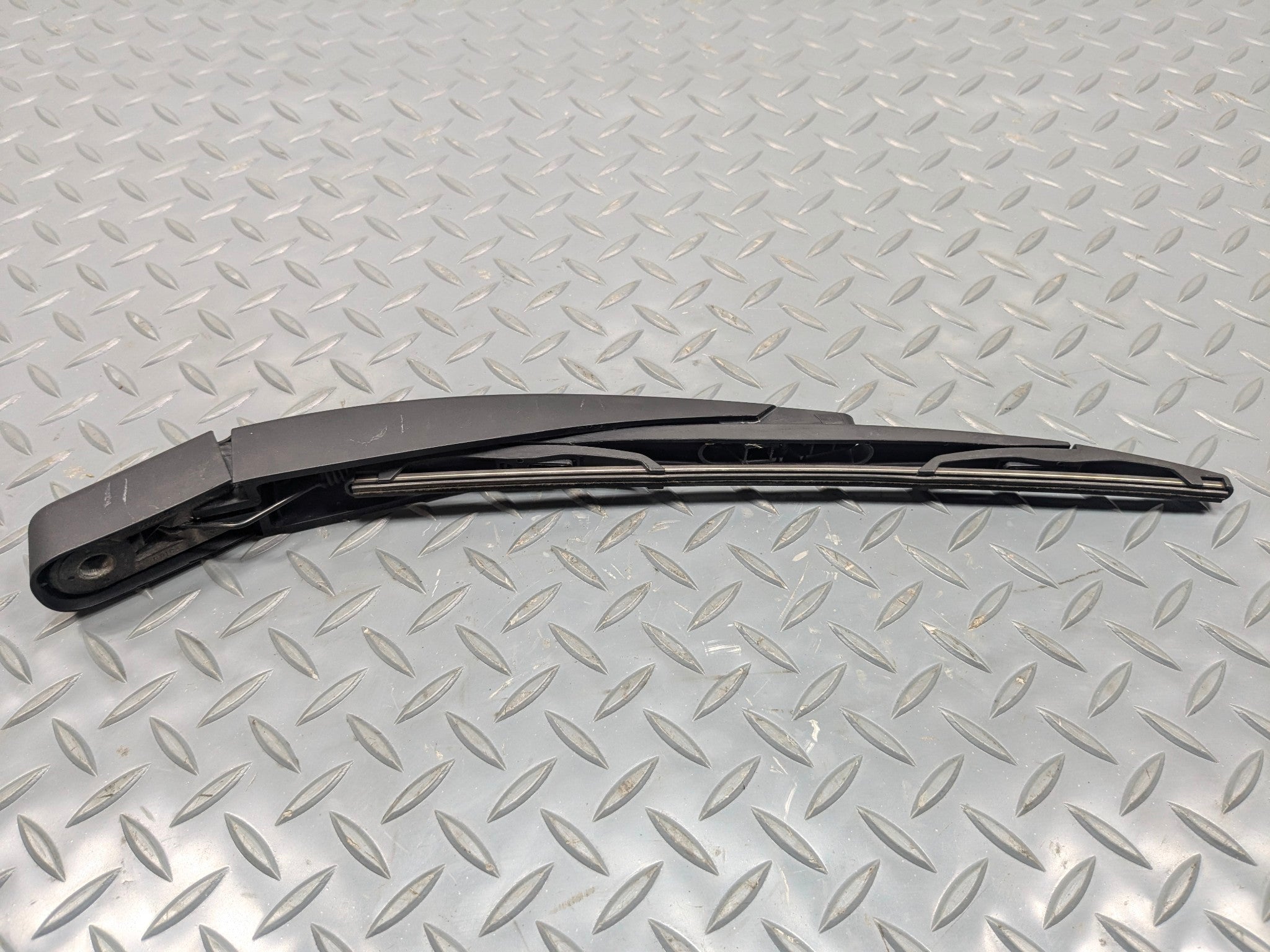 2009 - 2012 OEM FORD FLEX REAR WINDSHIELD GLASS WIPER ARM WITH BLADE