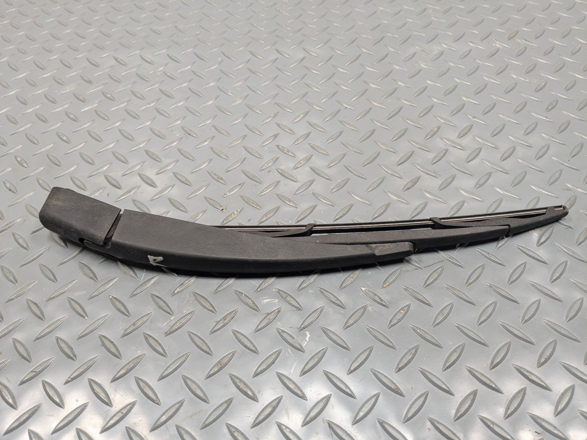 2009 - 2012 OEM FORD FLEX REAR WINDSHIELD GLASS WIPER ARM WITH BLADE